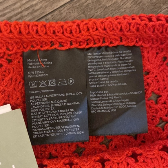 Red crochet shorts - Picture 3 of 6